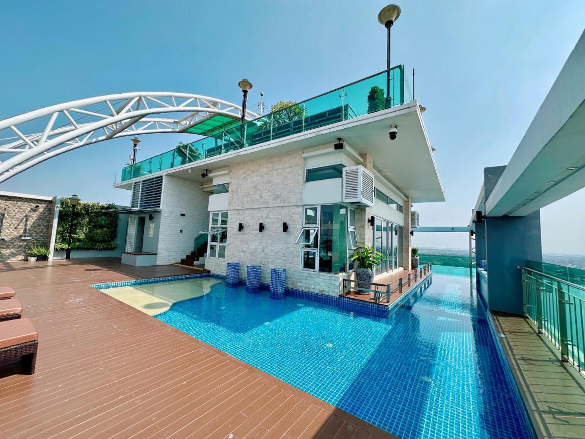 Infinity 28 Hotel And Residence Πνομ Πενχ Εξωτερικό φωτογραφία
