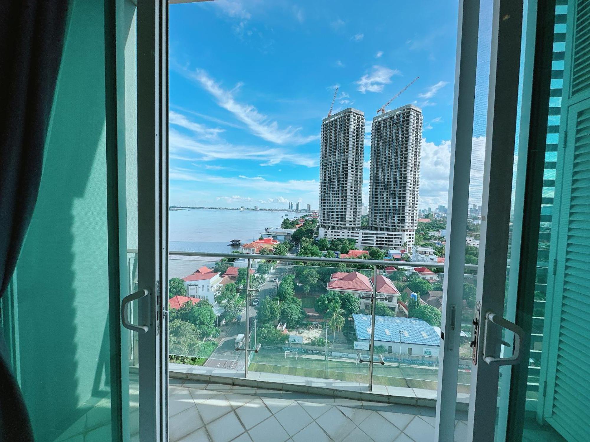 Infinity 28 Hotel And Residence Πνομ Πενχ Εξωτερικό φωτογραφία